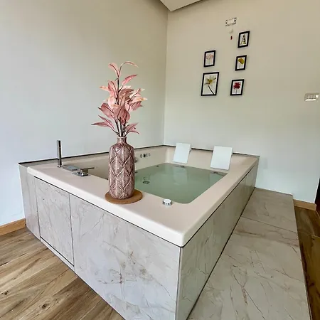 Дом отдыха Giulietta View Jacuzzi 108 Блевио